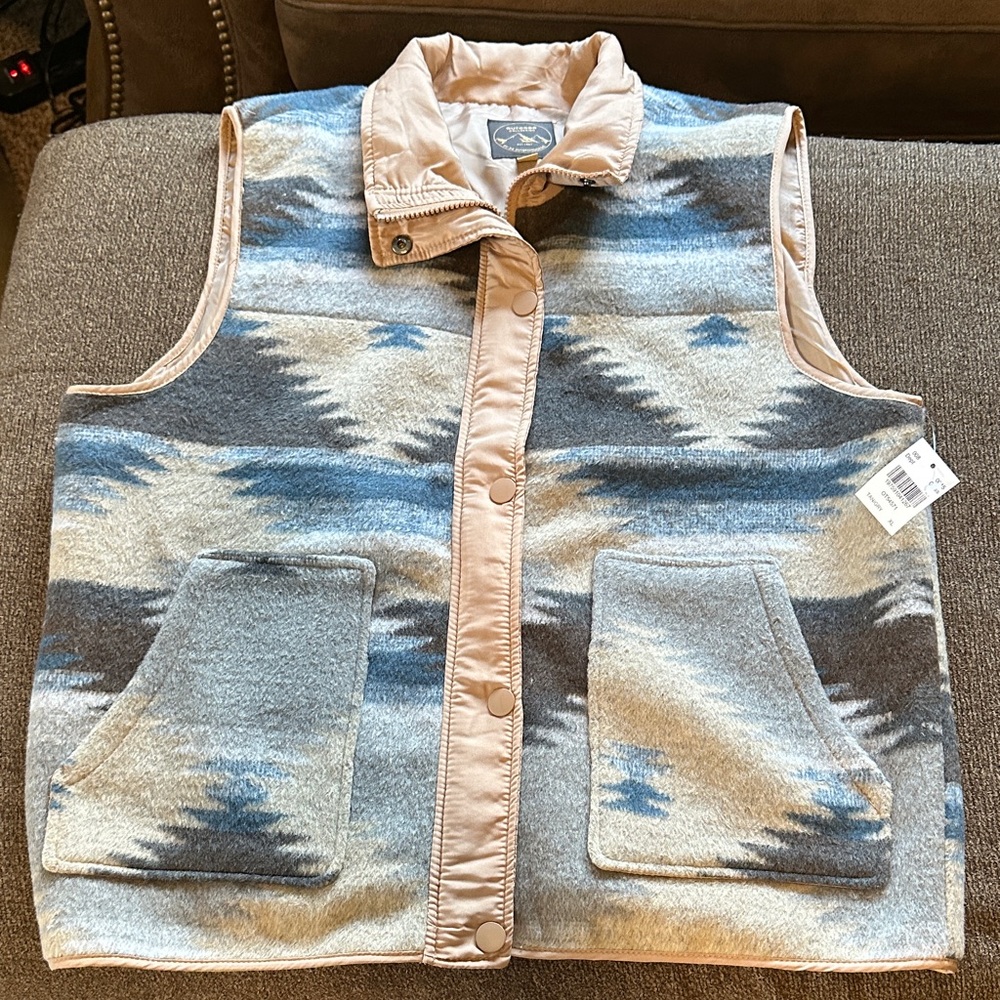 Outdoor collection Blue and Tan Geometric Vest